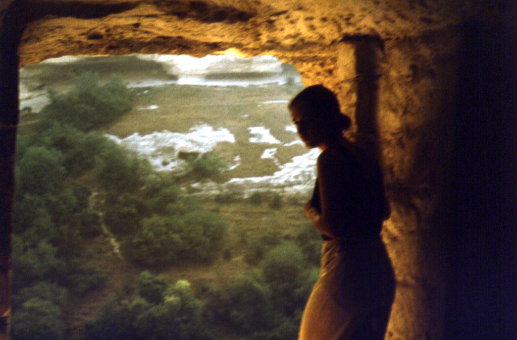 371.jpg - Вид из одной из пещер